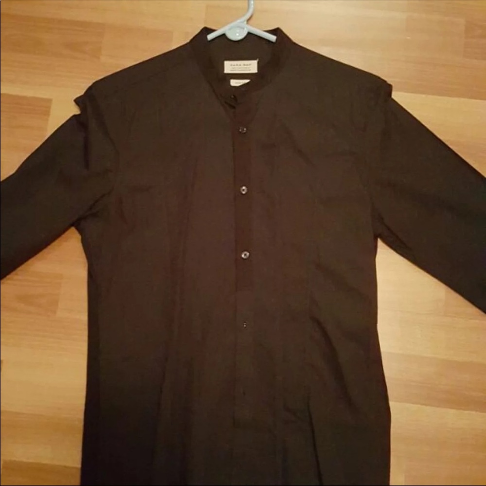 Zara Men’s button up shirt. Size small.